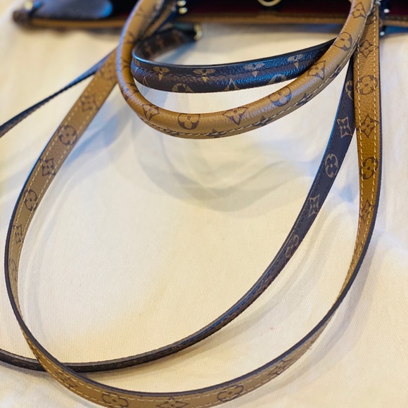 โช๏ธSOLDโช๏ธLouis Vuitton OnTheGo Mono Reverse - Picture 5 of 8